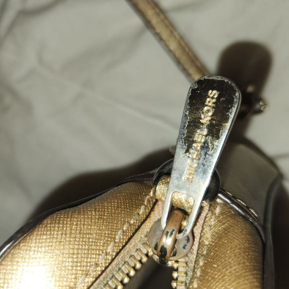 Michael Kors Gold Crossbody Bag - Picture 3 of 10